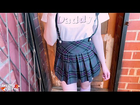 ❤️ Schoolgirl sûget har lul djip en neukt ynstee fan klassen. ️ Porno op fy.pornado-co.ru ❌❤